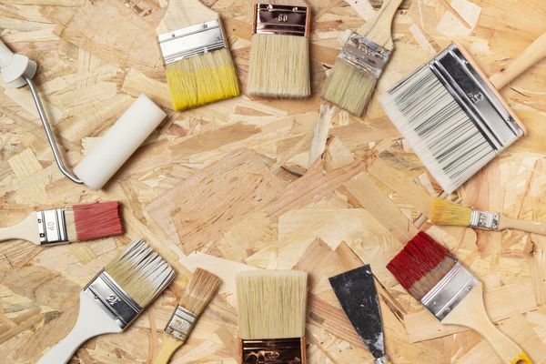 Лаки и краски для деревянной мебели - полезные советы по выбору