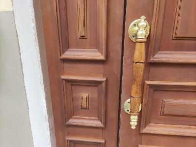 Проект №5 - Двери из металла с деревянными декоративными накладками