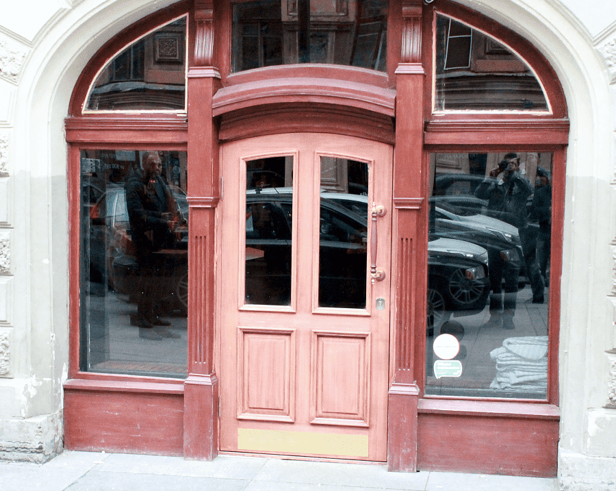 Входная дверь из лиственницы Еврострой