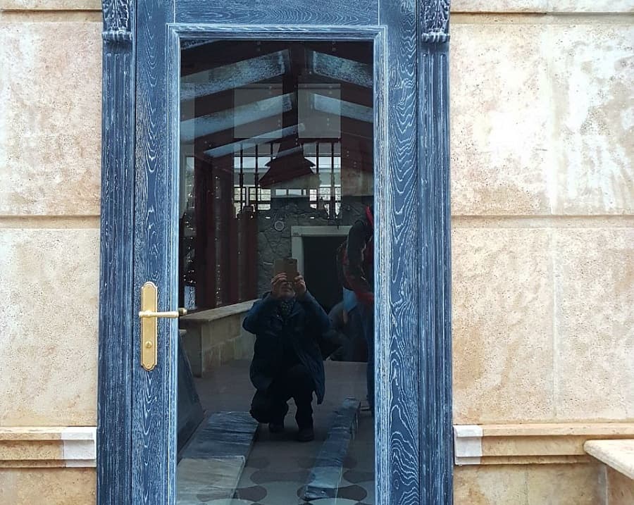 Дверь входная дубовая со стеклопакетом Еврострой